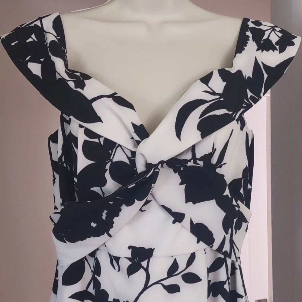 Bardot Black & White Floral Print Off the Shoulder Dress - Size 8 (M) - Picture 2 of 13